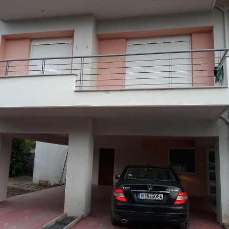 Tassos Apartment เนอา มิคานิโอนา ภายนอก รูปภาพ