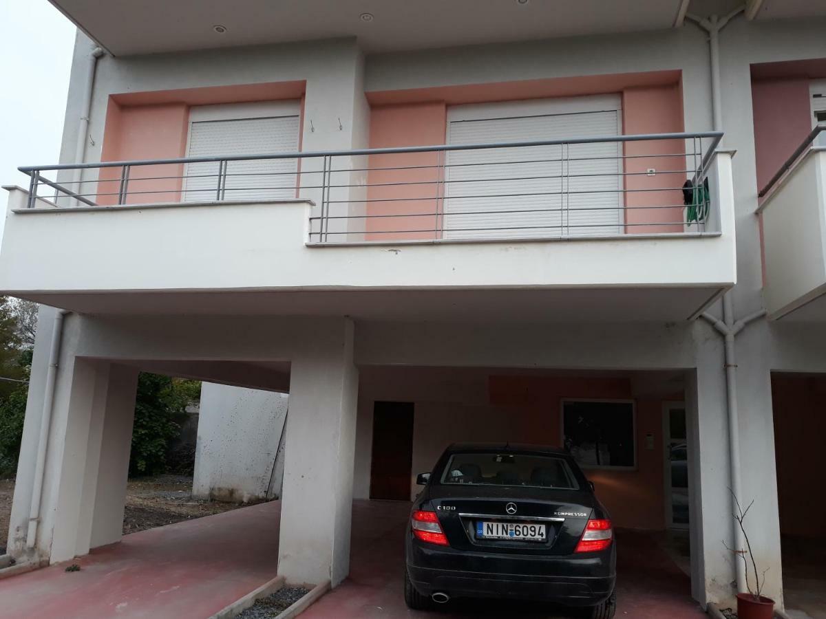 Tassos Apartment เนอา มิคานิโอนา ภายนอก รูปภาพ