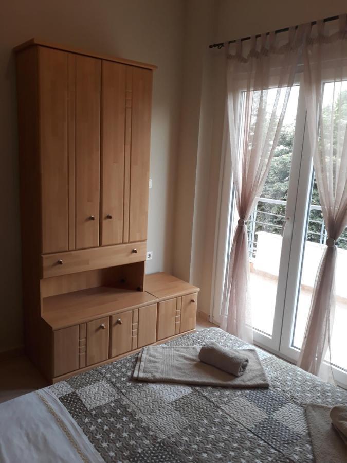 Tassos Apartment เนอา มิคานิโอนา ภายนอก รูปภาพ