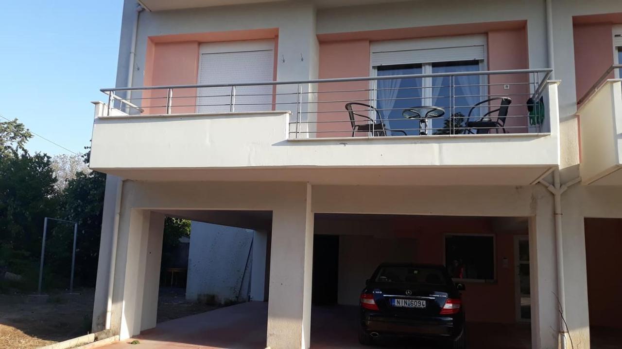 Tassos Apartment เนอา มิคานิโอนา ภายนอก รูปภาพ